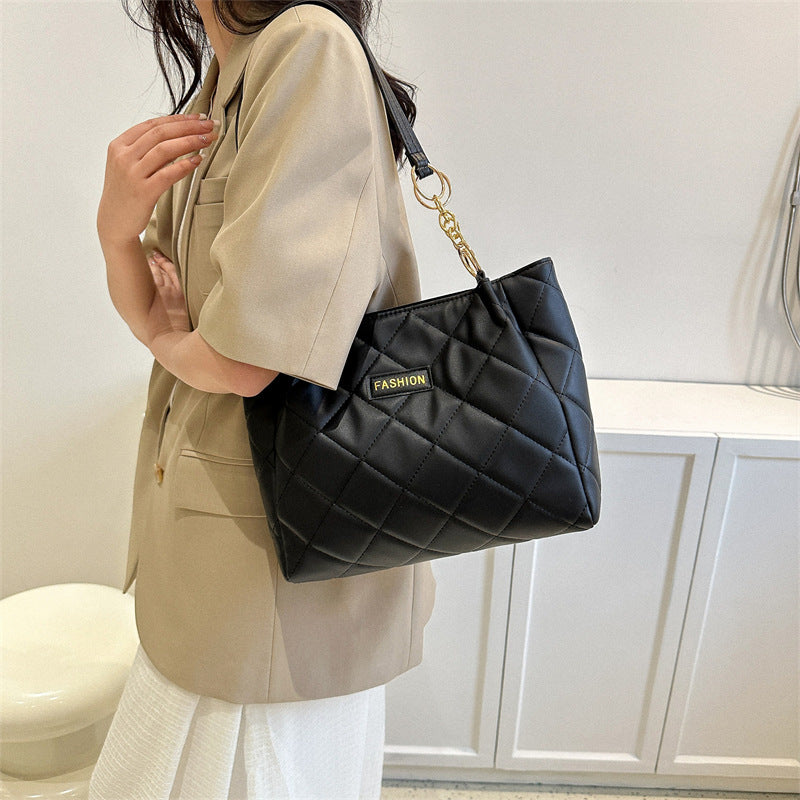Trendy Fashion Portable Shopping Bag 2023 New Women's Shoulder Tote Bag Large-capacity Simple Going-out Storage Bag
