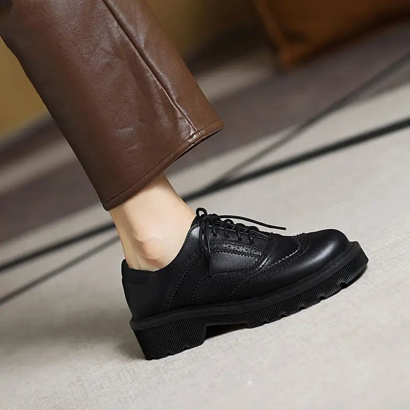 Vintage Lace-Up Women’s Pumps – Thick Heel, Round Toe